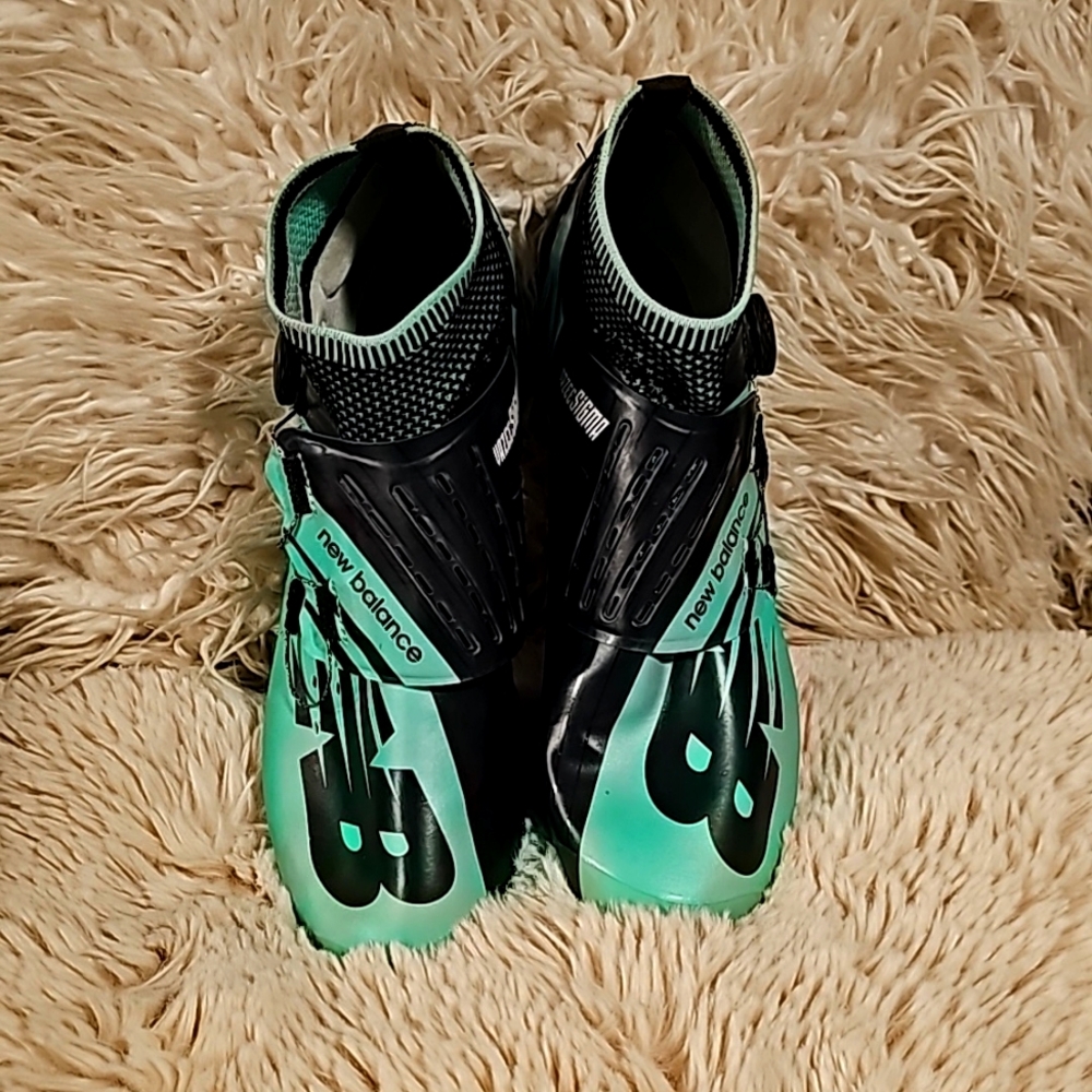 New Balance men's size 11 green and black shoe's